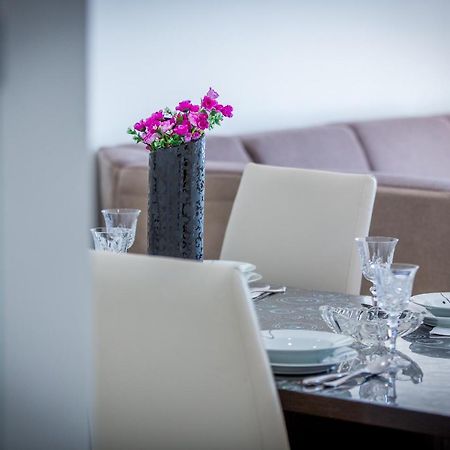 Apartment Luni ロクヴァ・ロゴズニツァ エクステリア 写真