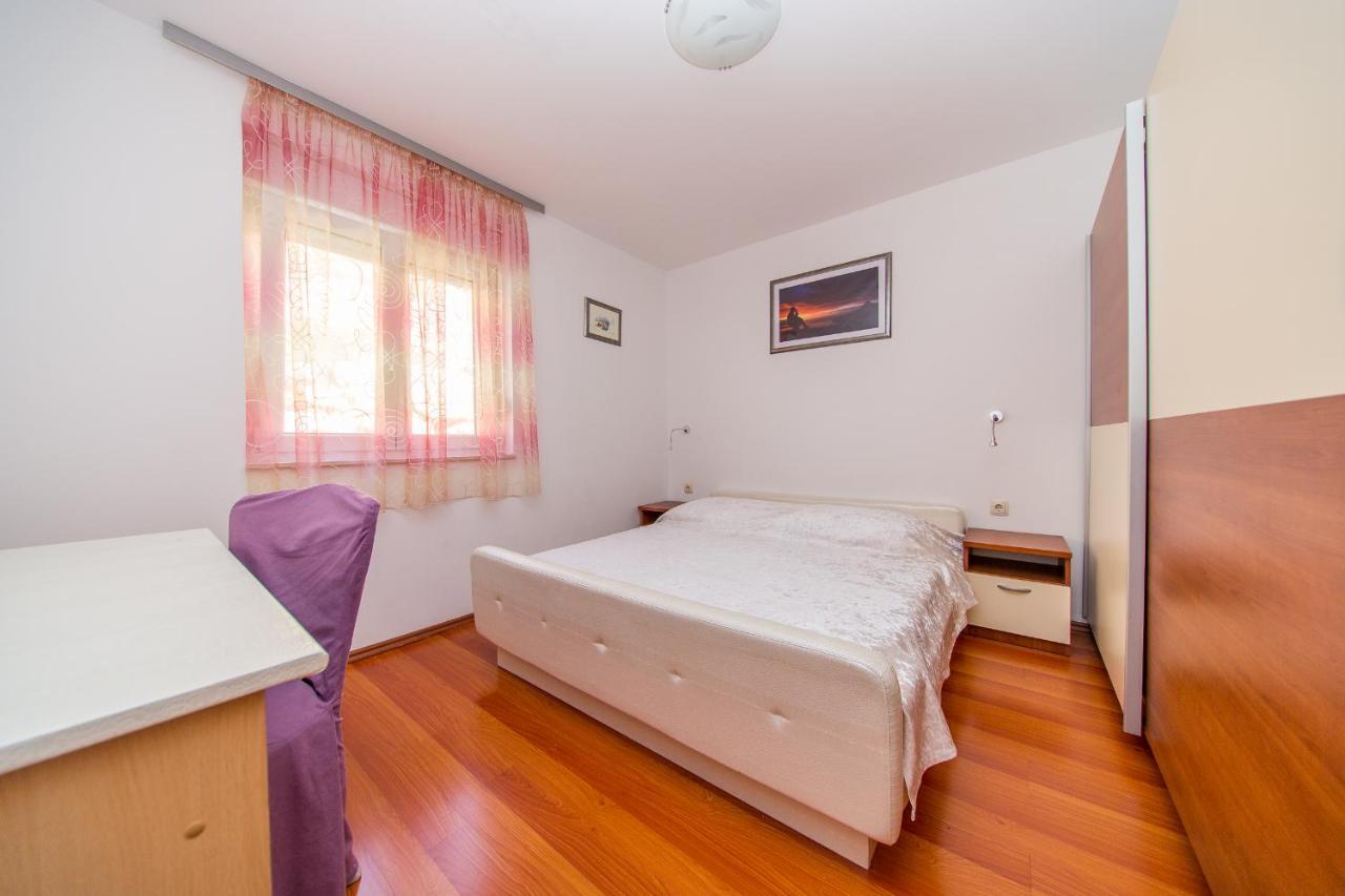 Apartment Luni ロクヴァ・ロゴズニツァ エクステリア 写真