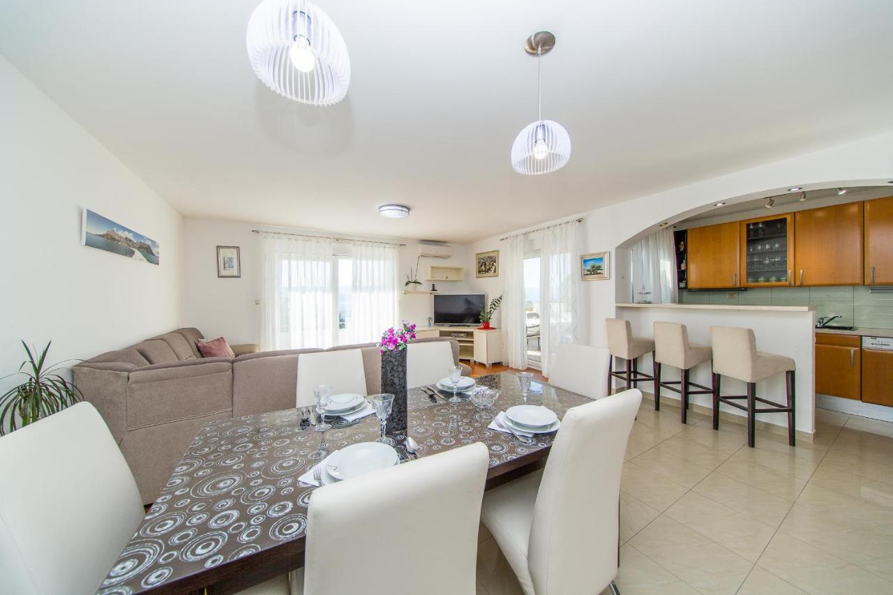 Apartment Luni ロクヴァ・ロゴズニツァ エクステリア 写真