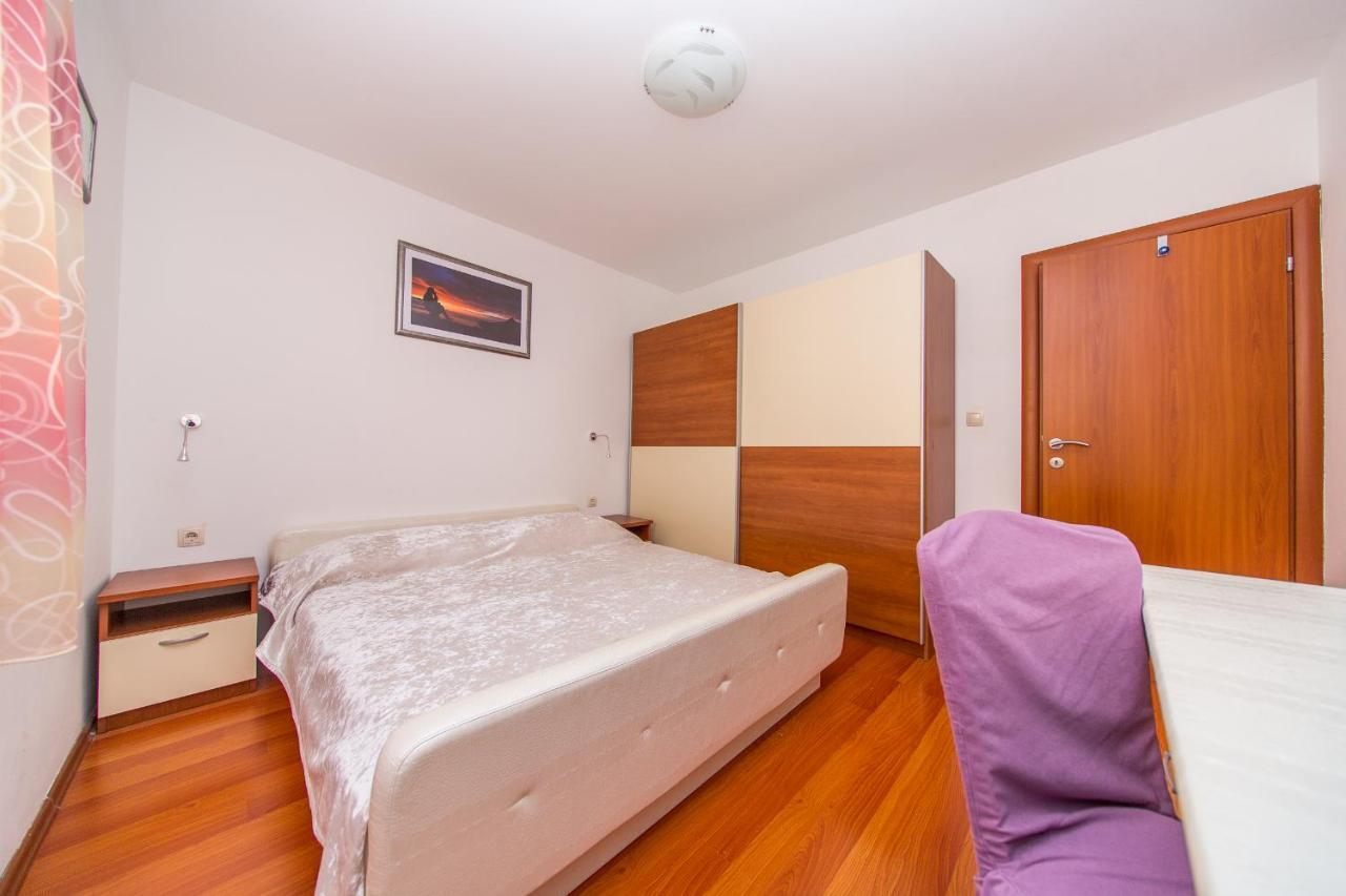 Apartment Luni ロクヴァ・ロゴズニツァ エクステリア 写真