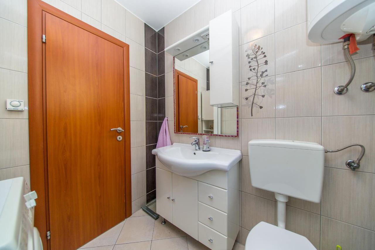 Apartment Luni ロクヴァ・ロゴズニツァ エクステリア 写真